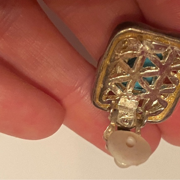 Vintage Womens Blue And Silver Faux Turquoise Retro Clip On Earrings - Picture 7 of 7